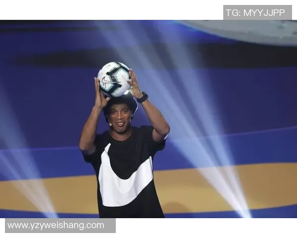 从街头球场到绿茵传奇：足球球星们的童年训练故事与成长历程