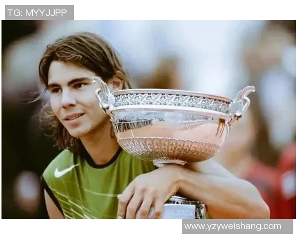 全球足坛巨星风采展示：领衔球场的传奇人物与巅峰时刻回顾