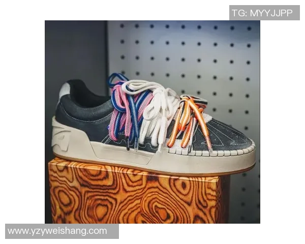 足球巨星定制专属战靴彰显个性风采引领赛场潮流新风尚