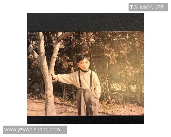 足球明星童年萌照大公开 看他们小时候的可爱模样